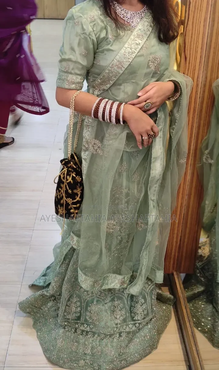 বিয়ের লেহেঙ্গা