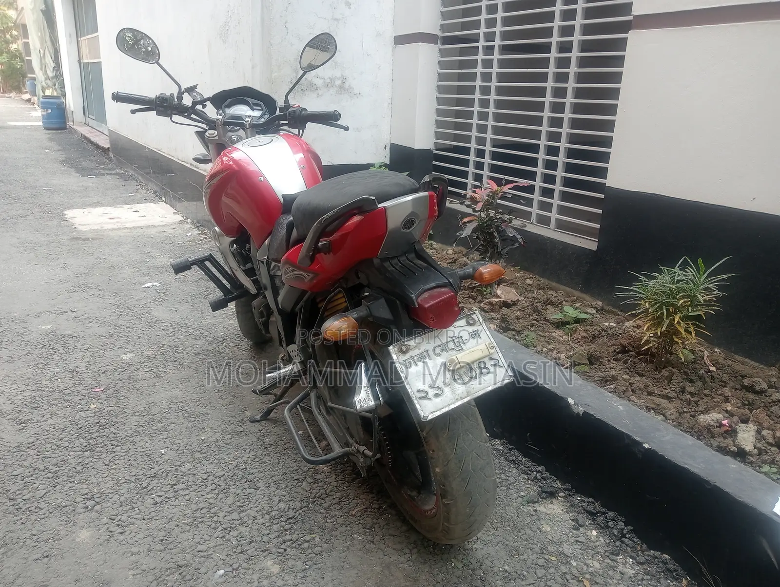 Yamaha FZ 2012 Red