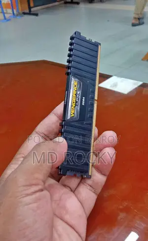 DDR4 RAM 8GB Vengeance 3200MHz Corsair Brand