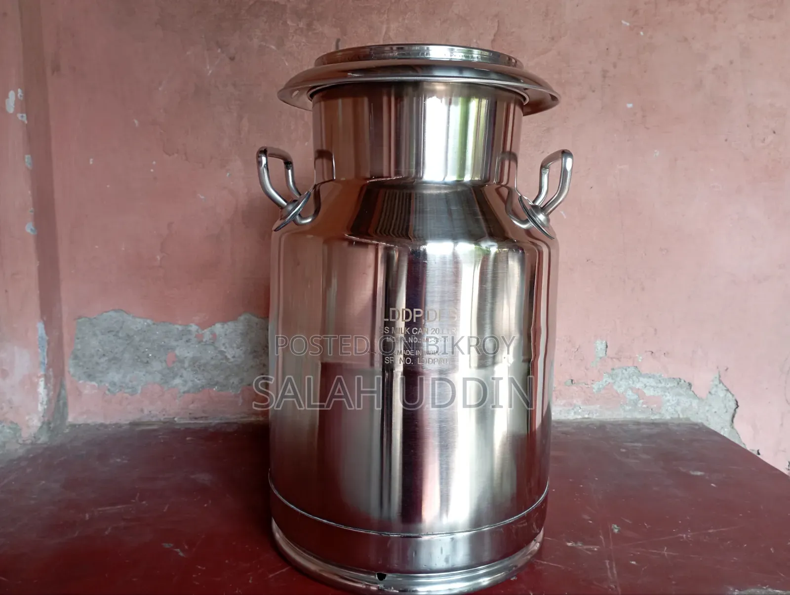 2 pieces of 20-liter SS milk cans available