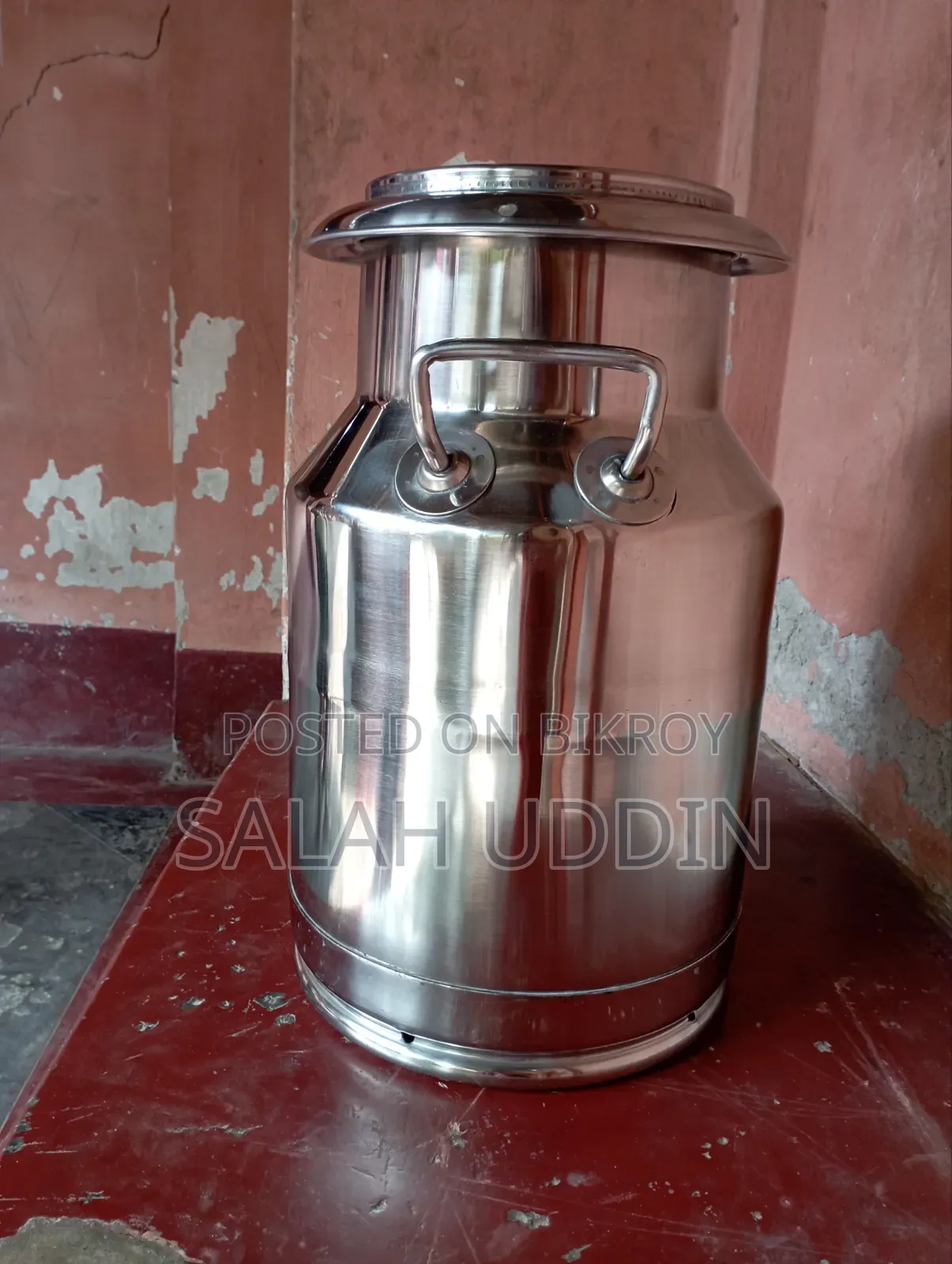 2 pieces of 20-liter SS milk cans available