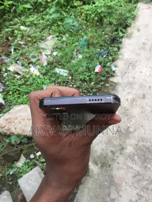 ভিভো ওয়াই১৮ ১২৮ জিবি লাল