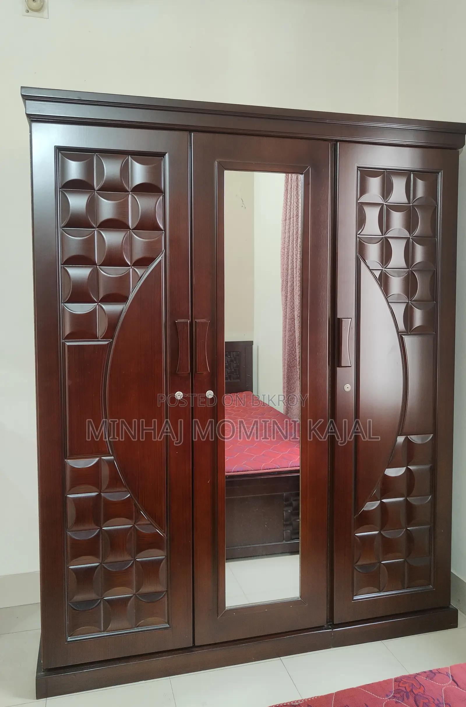 Almira - Canadian Oak Veneer - 3 Door