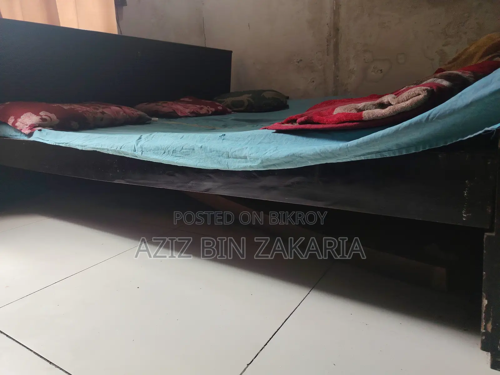 Large (King Size) Bed