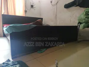 Large (King Size) Bed