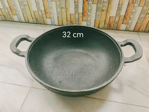 লোহার কাস্ট আয়রনের করাই ও পাতিল