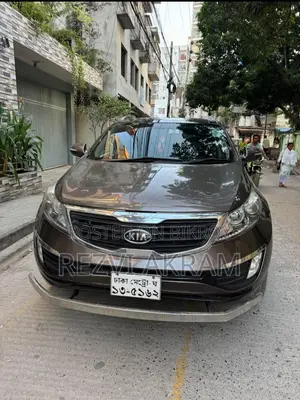 কিয়া স্পোর্টেজ ২০১১ গ্রে