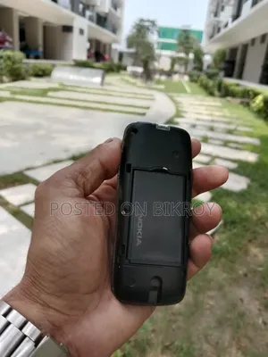 নকিয়া ১০৬ কালো