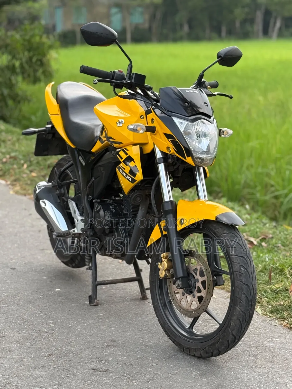 সুজুকি গিক্সার ২০২২ হলুদ