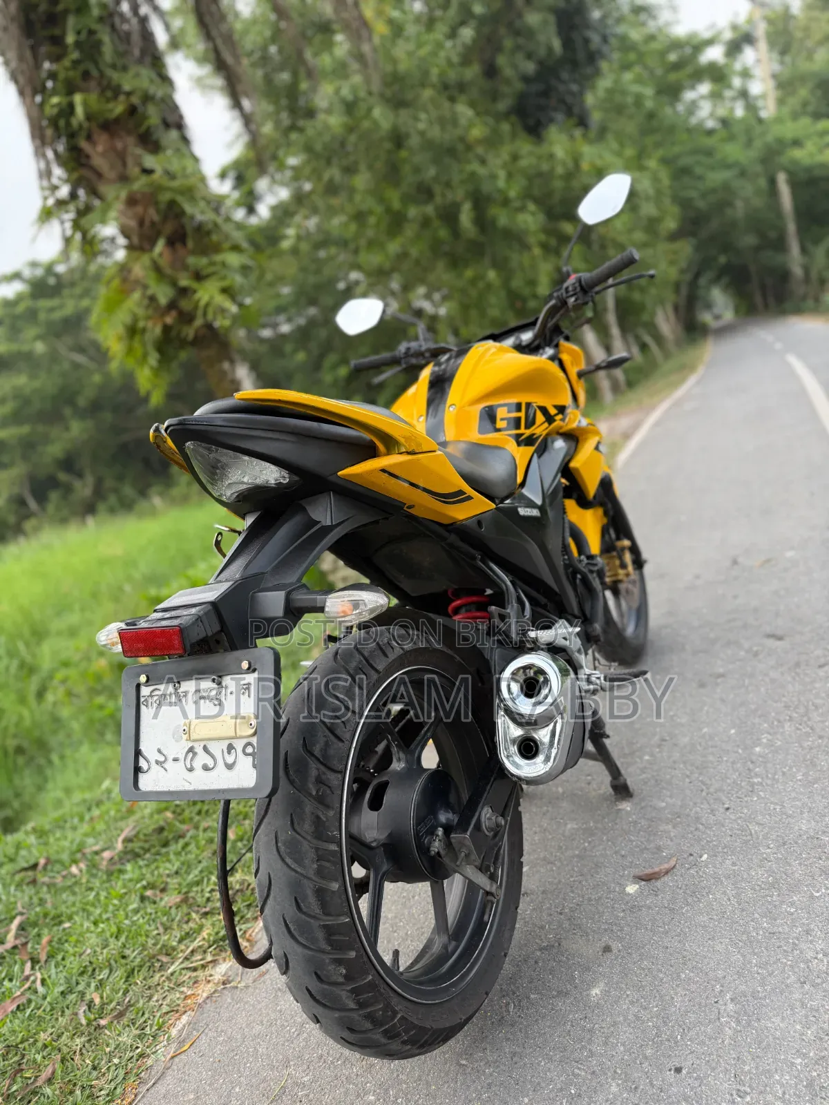 সুজুকি গিক্সার ২০২২ হলুদ