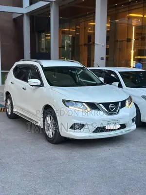 Nissan X-Trail 2.0 Petrol All-Wheel Drive 2014 White