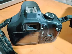 Canon 4000D with 18-55mm Lens