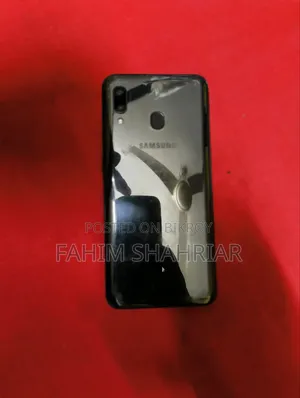 Samsung Galaxy A20 32 GB Black