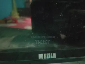 ৩২ ইঞ্চি স্মার্ট এলইডি টিভি