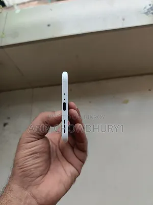 টেকনো পোভা স্লিম ৫জি ২৫৬ জিবি সাদা
