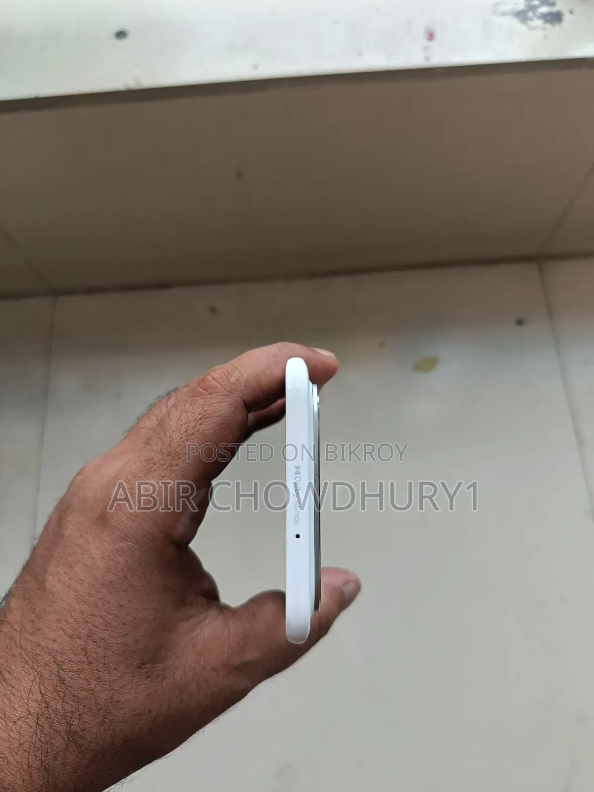 টেকনো পোভা স্লিম ৫জি ২৫৬ জিবি সাদা