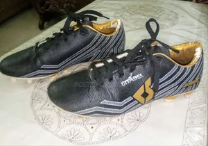 ফুটবল বুট