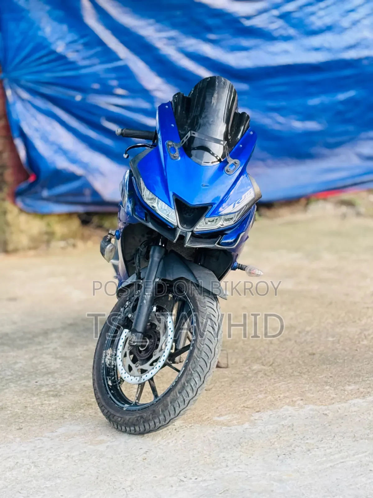 ইয়ামাহা আর১৫ ভি৩ ২০২৪ নীল