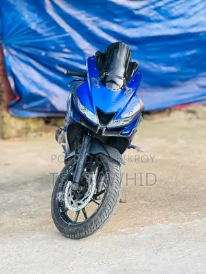 ইয়ামাহা আর১৫ ভি৩ ২০২৪ নীল