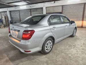 টয়োটা এক্সিও ২০২১ সিলভার