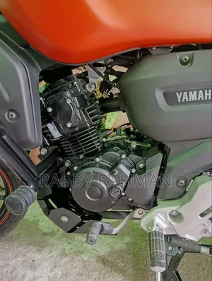 নতুন ইয়ামাহা এফজেড-এক্স ২০২৫ কমলা
