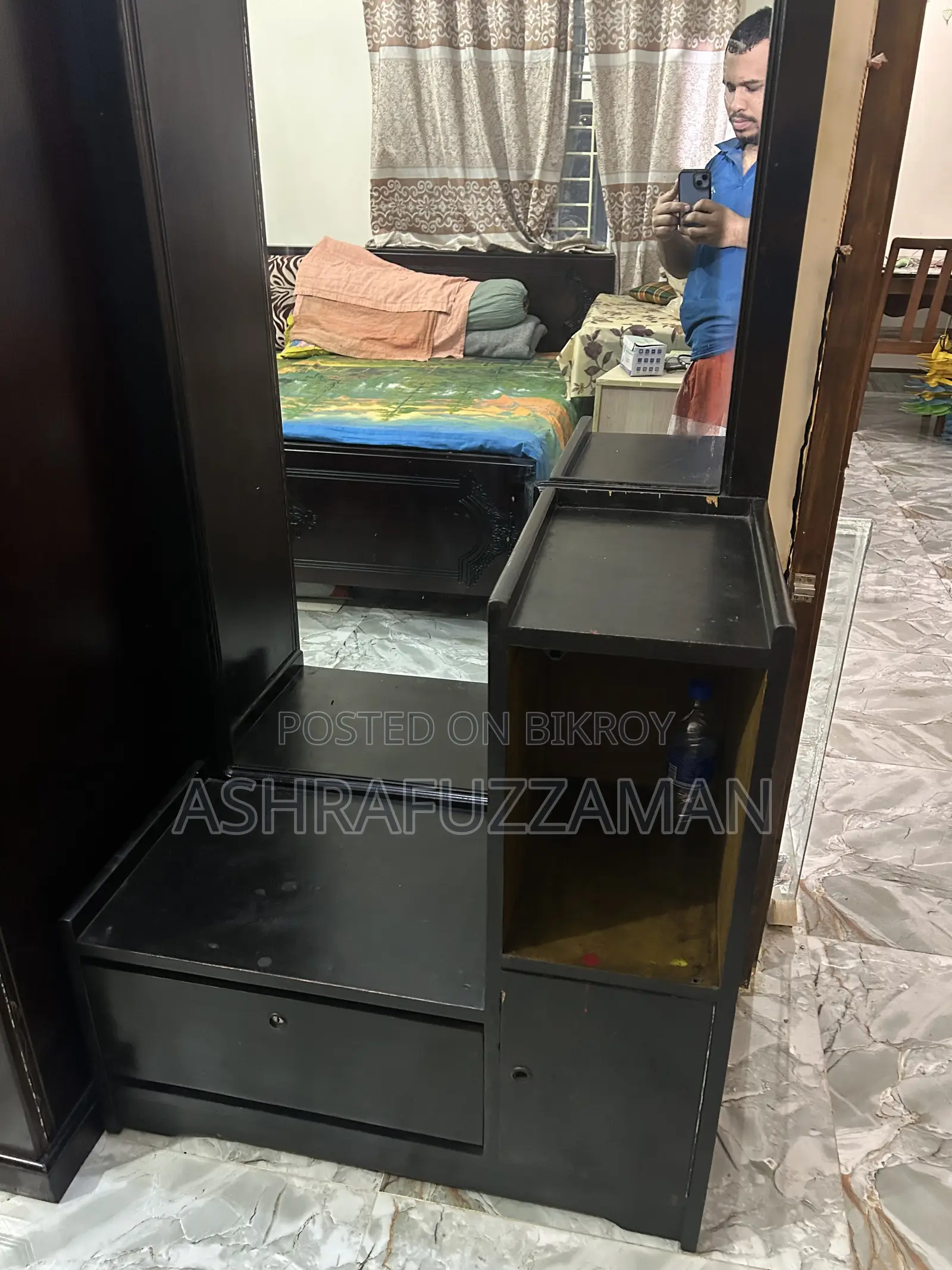 A Premium Quality Wooden Dressing Table for Sale