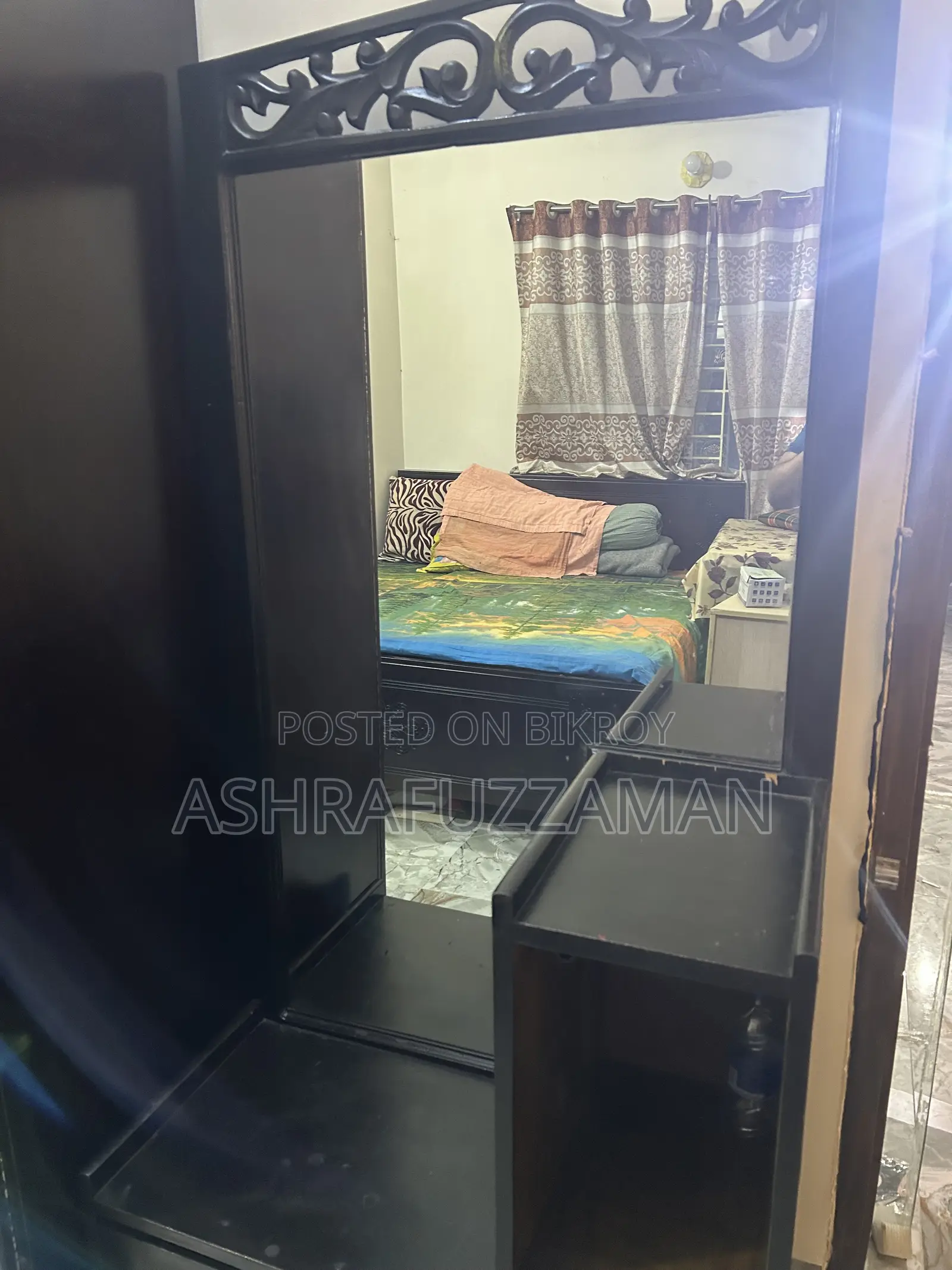 A Premium Quality Wooden Dressing Table for Sale