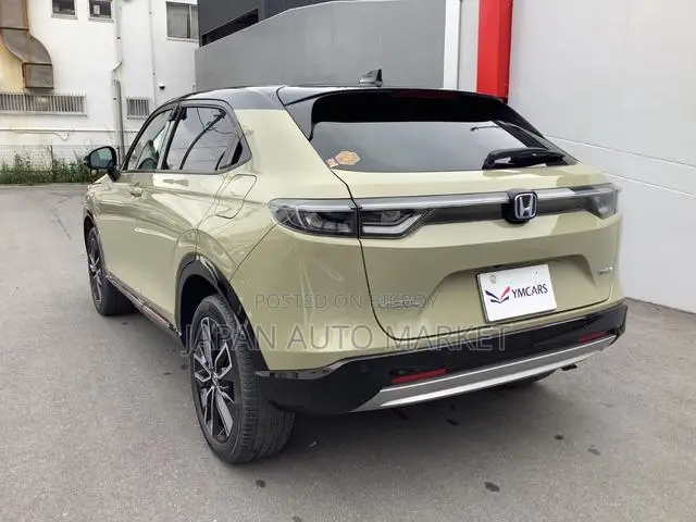 Honda Vezel 2022 Beige