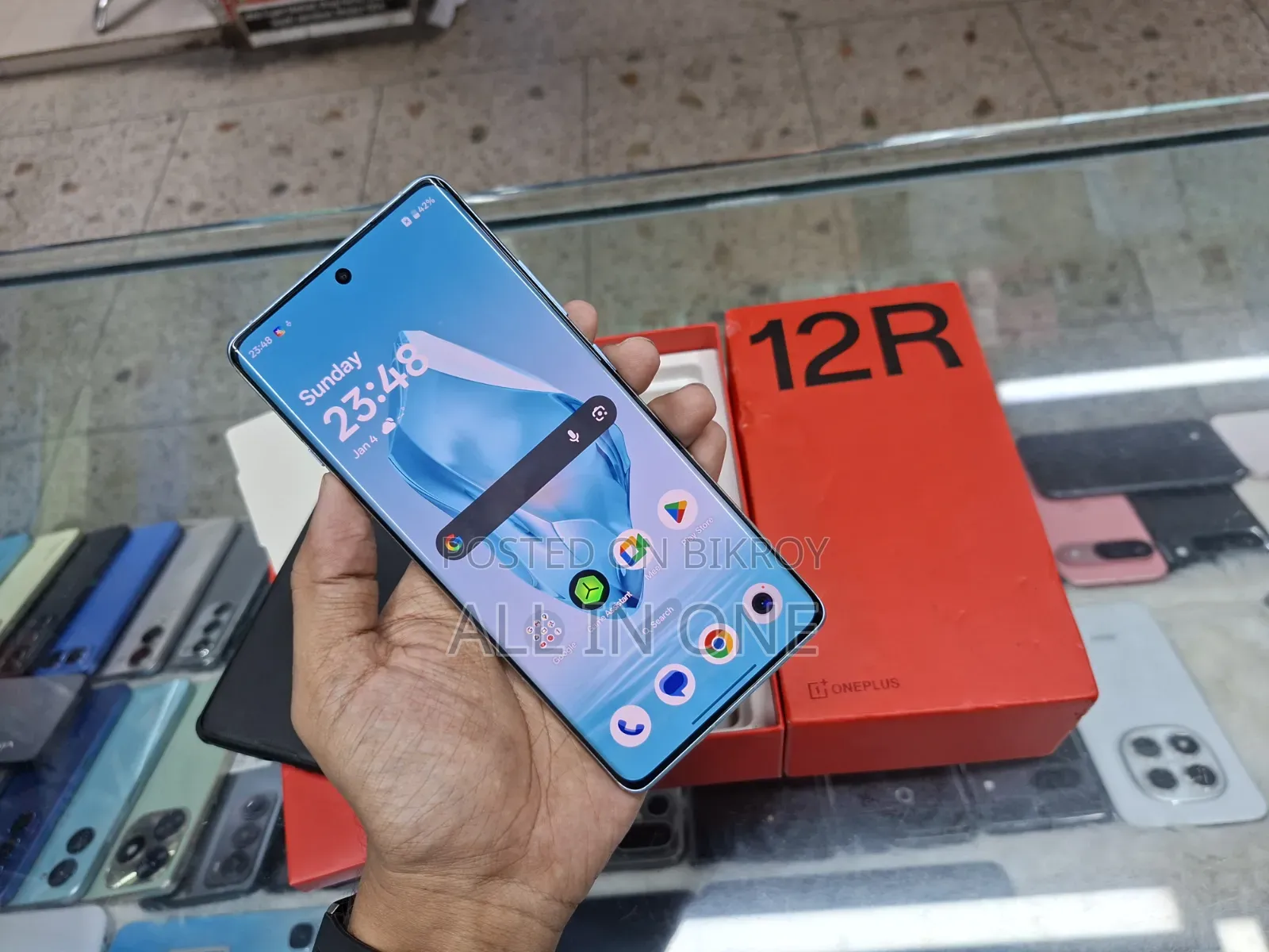 ওয়ানপ্লাস ১২আর ১২৮ জিবি ব্লু