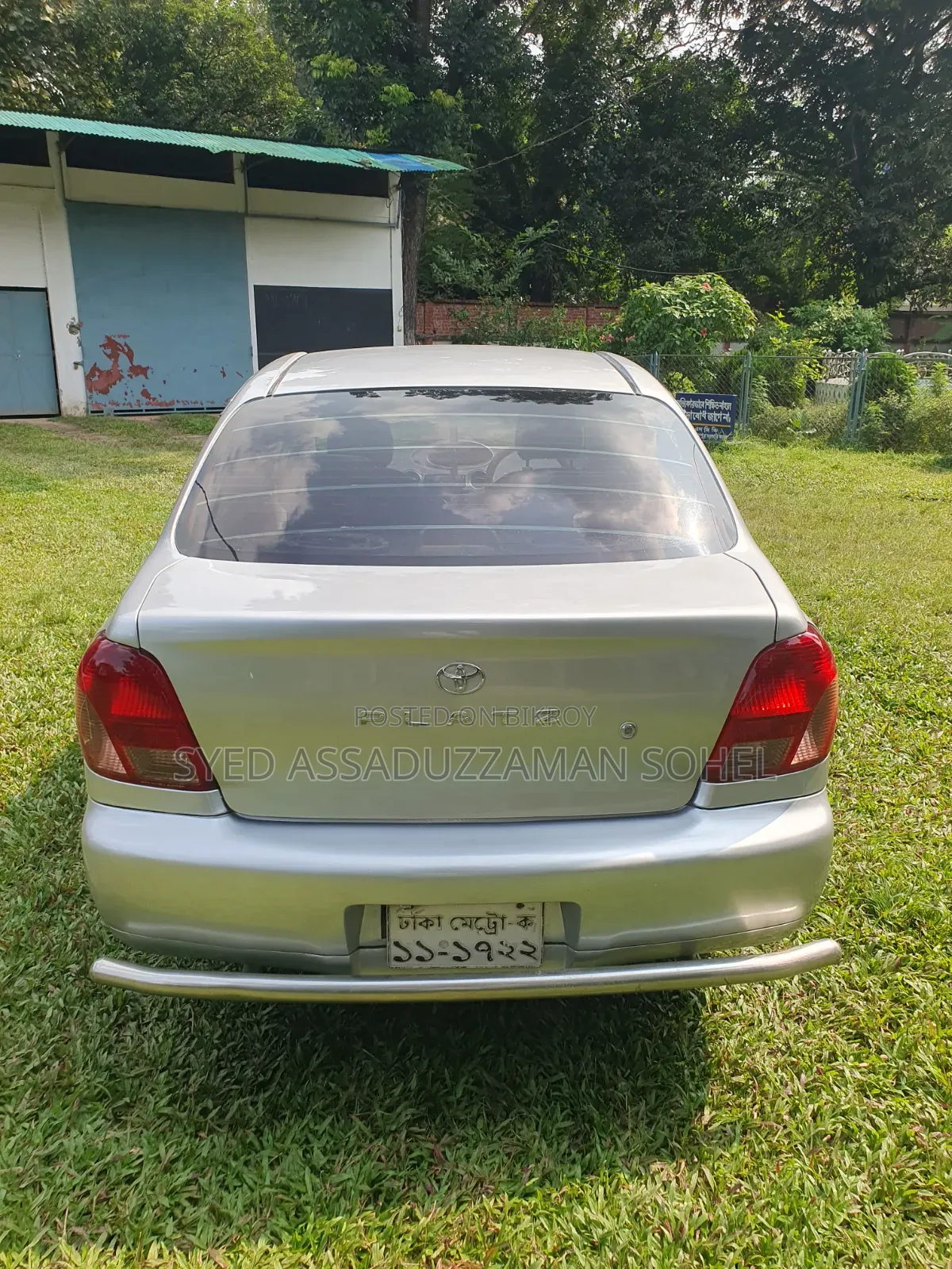 Toyota Platz 1.0 Front-Wheel Drive 2001 Silver