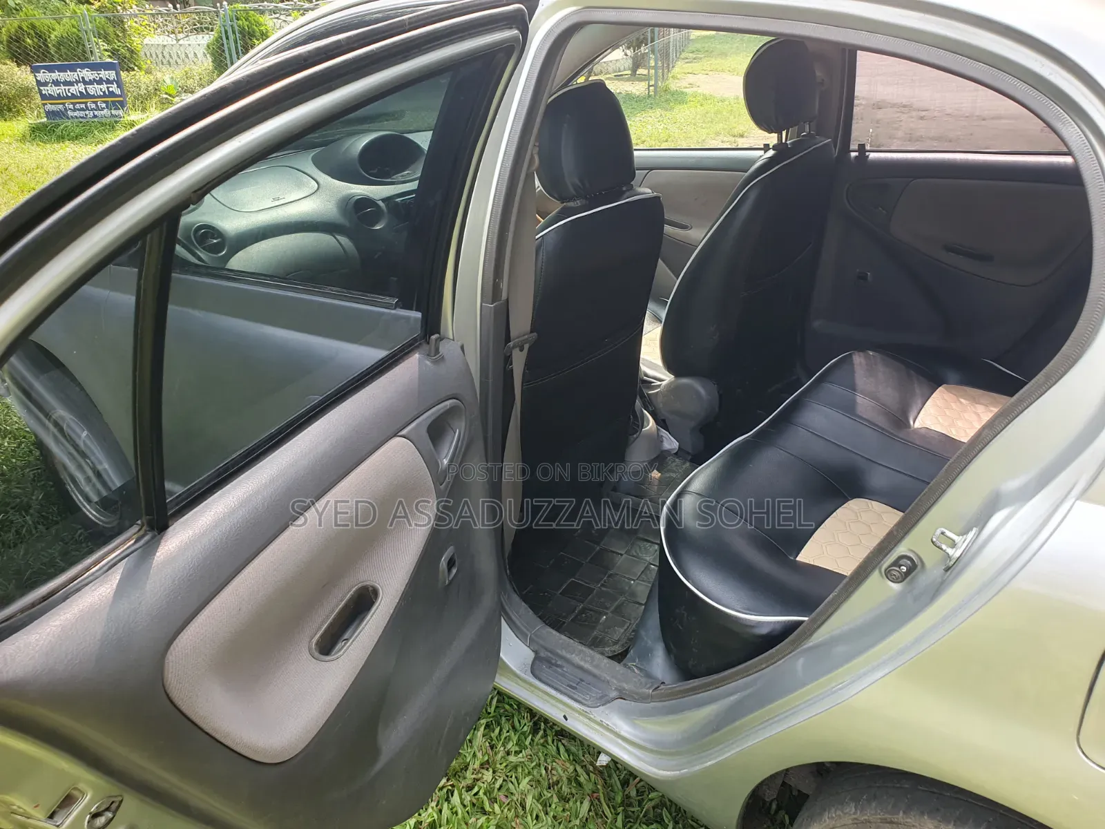 Toyota Platz 1.0 Front-Wheel Drive 2001 Silver