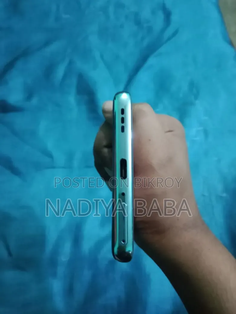 ওপ্পো রেনো ৬ প্রো প্লাস ৫জি ২৫৬ জিবি নীল