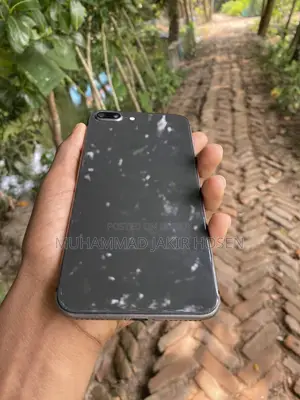 অ্যাপল আইফোন ৮ প্লাস ১২৮ জিবি ব্ল্যাক