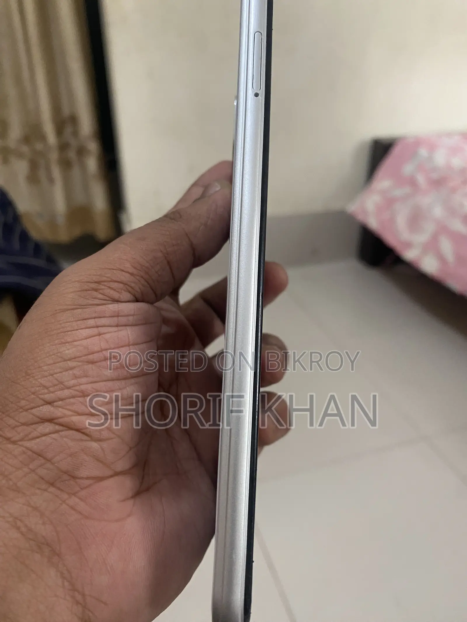 স্যামসাং গ্যালাক্সি এ২২ ৫জি ১২৮ জিবি হোয়াইট