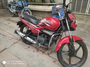 হিরো গ্ল্যামার ২০১৫ রেড