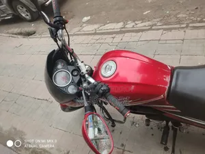 Hero Glamour 2015 Red