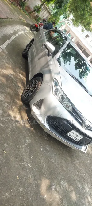 টয়োটা এক্সিও ২০২৪ রূপালী