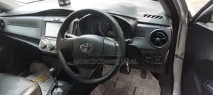 টয়োটা এক্সিও ২০২৪ রূপালী