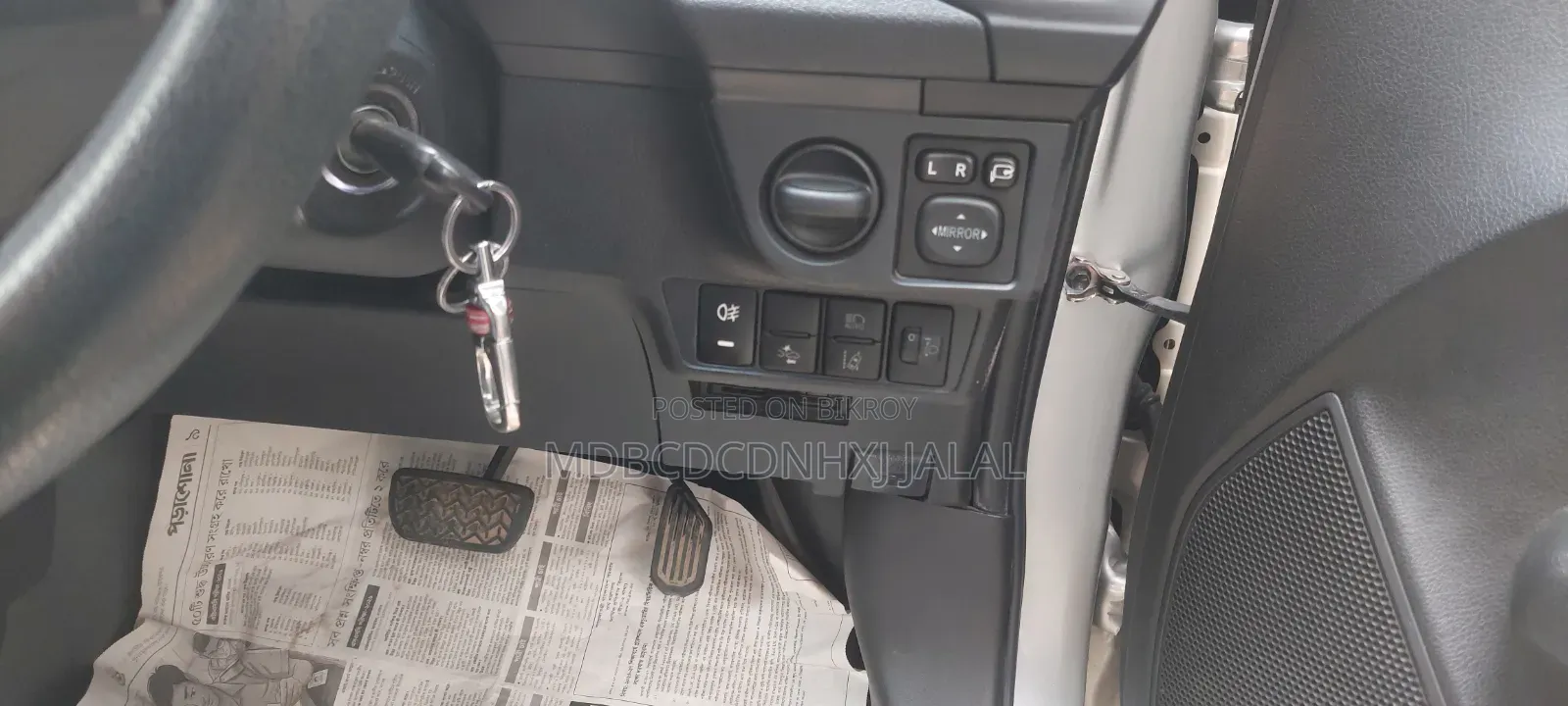 টয়োটা এক্সিও ২০২৪ রূপালী
