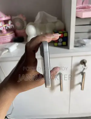 অ্যাপল আইফোন ১৬ ১২৮ জিবি হোয়াইট