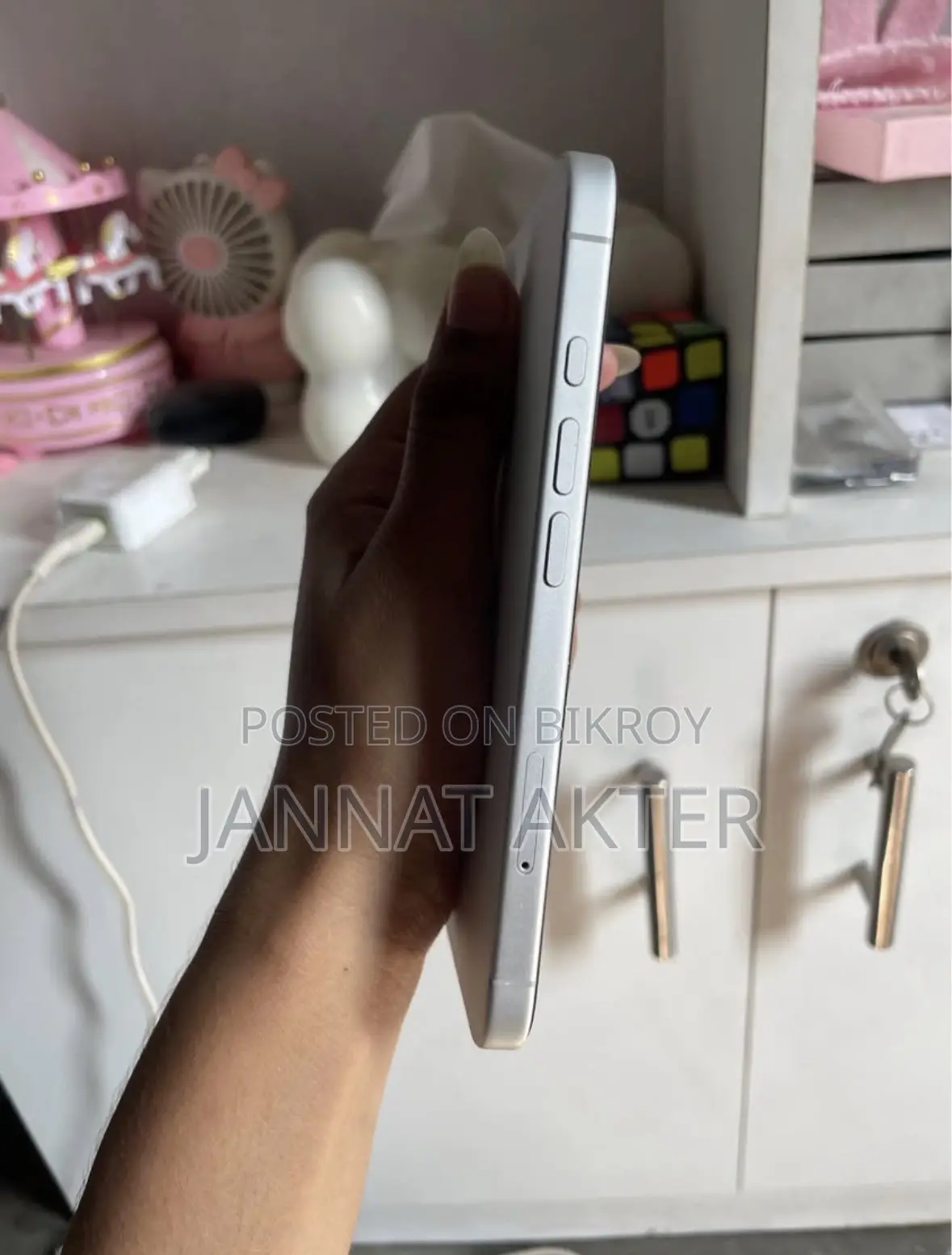 অ্যাপল আইফোন ১৬ ১২৮ জিবি হোয়াইট