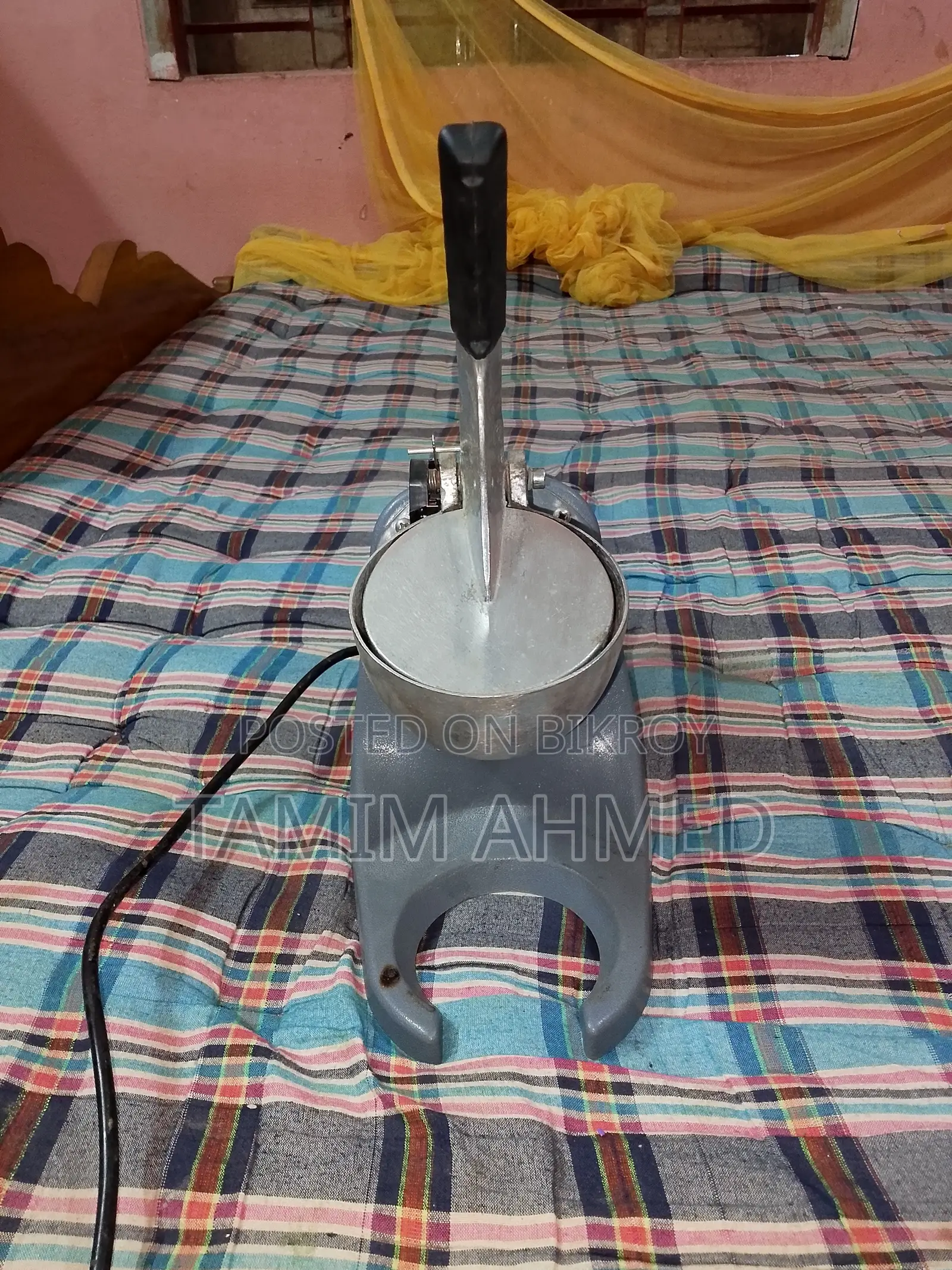 বরফ কুচি (Ice Cutter) মেশিন