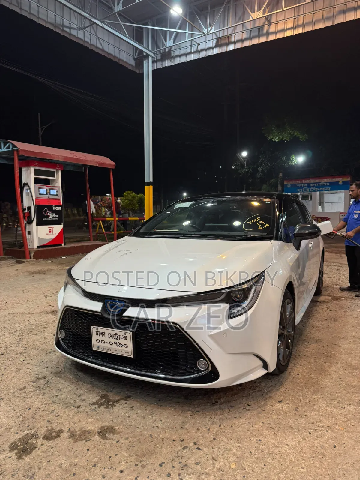 Toyota Corolla Touring WxB 2021 Pearl