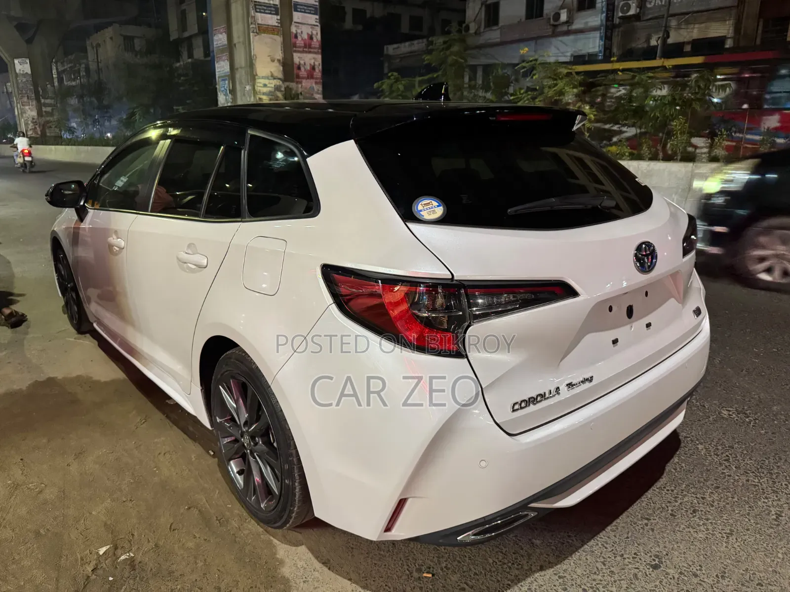 Toyota Corolla Touring WxB 2021 Pearl