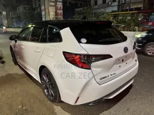 Toyota Corolla Touring WxB 2021 Pearl