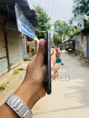 অ্যাপল আইফোন এক্স ২৫৬ জিবি কালো