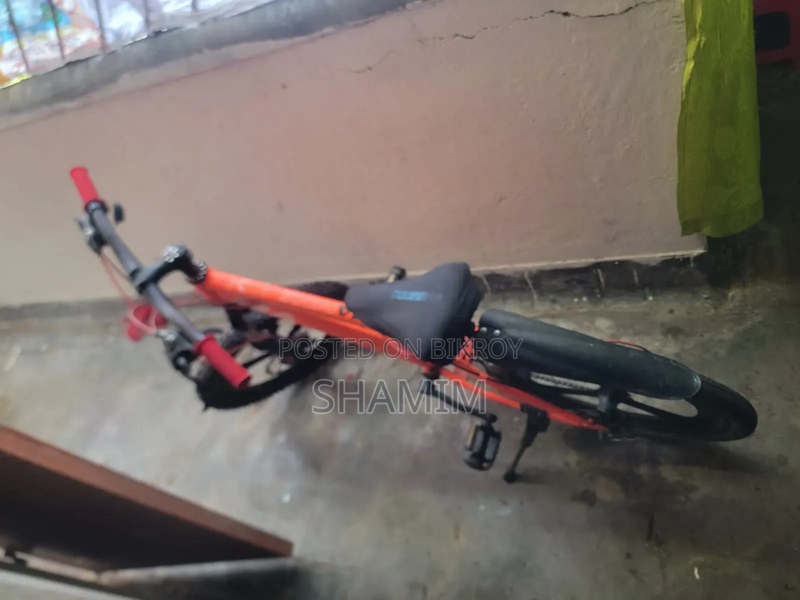 Bicycle completely fresh. No problems, front wheel newly installed.
