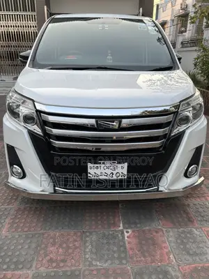 Toyota Noah 2014 Pearl