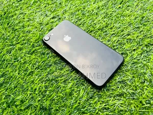 Apple iPhone 7 32 GB Black