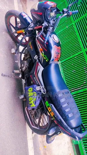 রয়্যাল মোটরসাইকেল ২০১৮ কালো